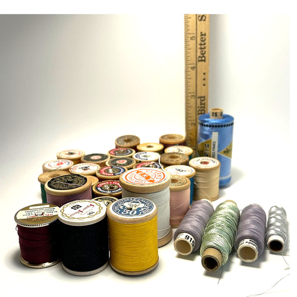 Vintage Thread On Wooden Spools Lot of 32 - Picture 12 of 12